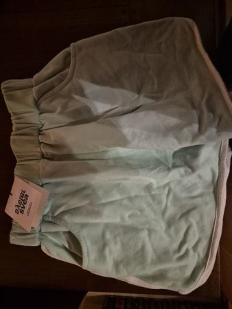 Stylische  Sweatshorts, Grösse M, Mintgrün!