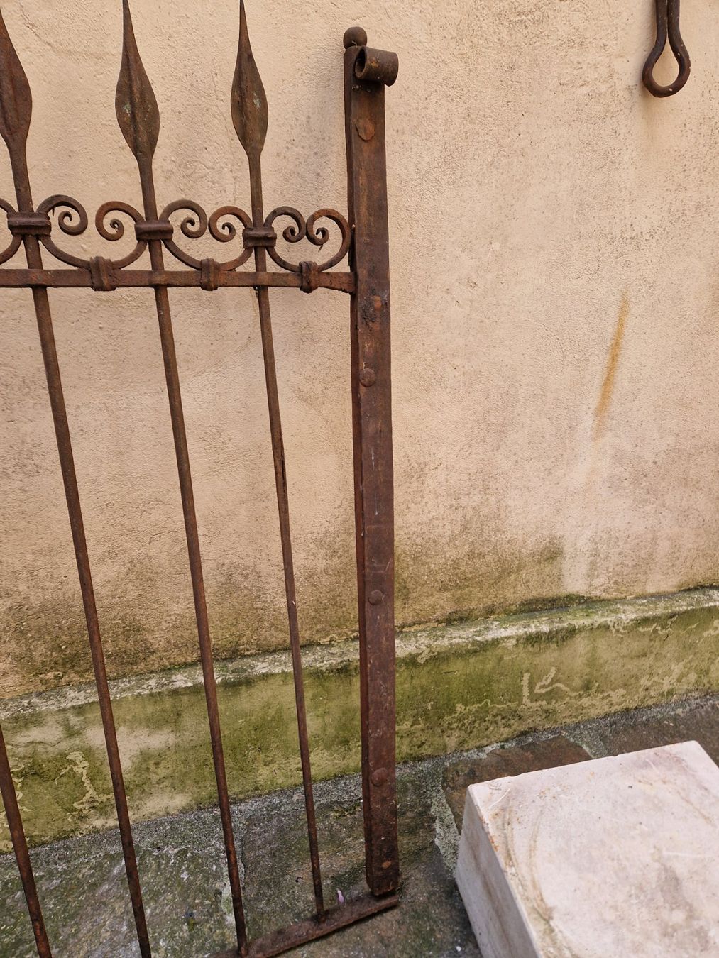 Ringhiere: 2 Antikes schmiedeeisernes Geländer – Usato da Locarno venduto da BellTicino 9