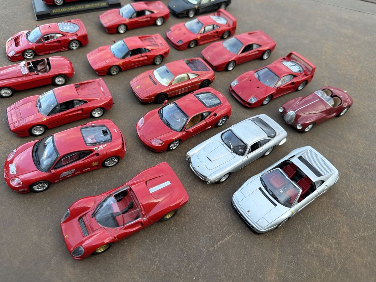 Modellini d'auto: Ferrari Sammlung in 1/43 - 18 Modelle – Difettoso da Wolfwil venduto da Rolex1 1