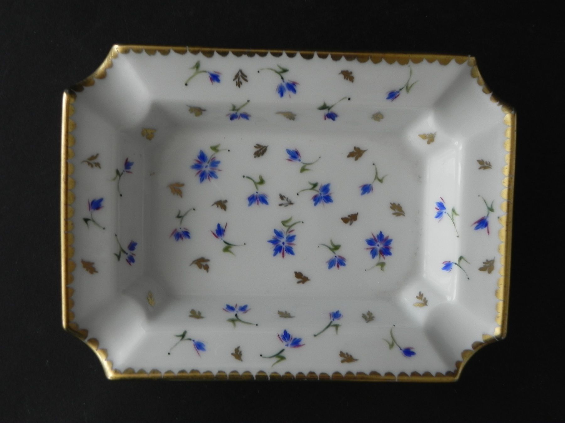 Portacenere: Aschenbecher mit Streublumen Dekor - handbemalt – Nuovo (secondo la descrizione) da Zürich venduto da LodgE-21