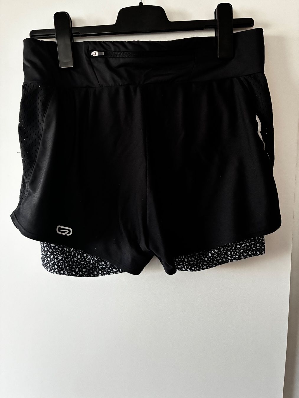 Decathlon Pantaloni: Short de sport running Kalenji – Usato da Riaz venduto da cam_x5xs 2