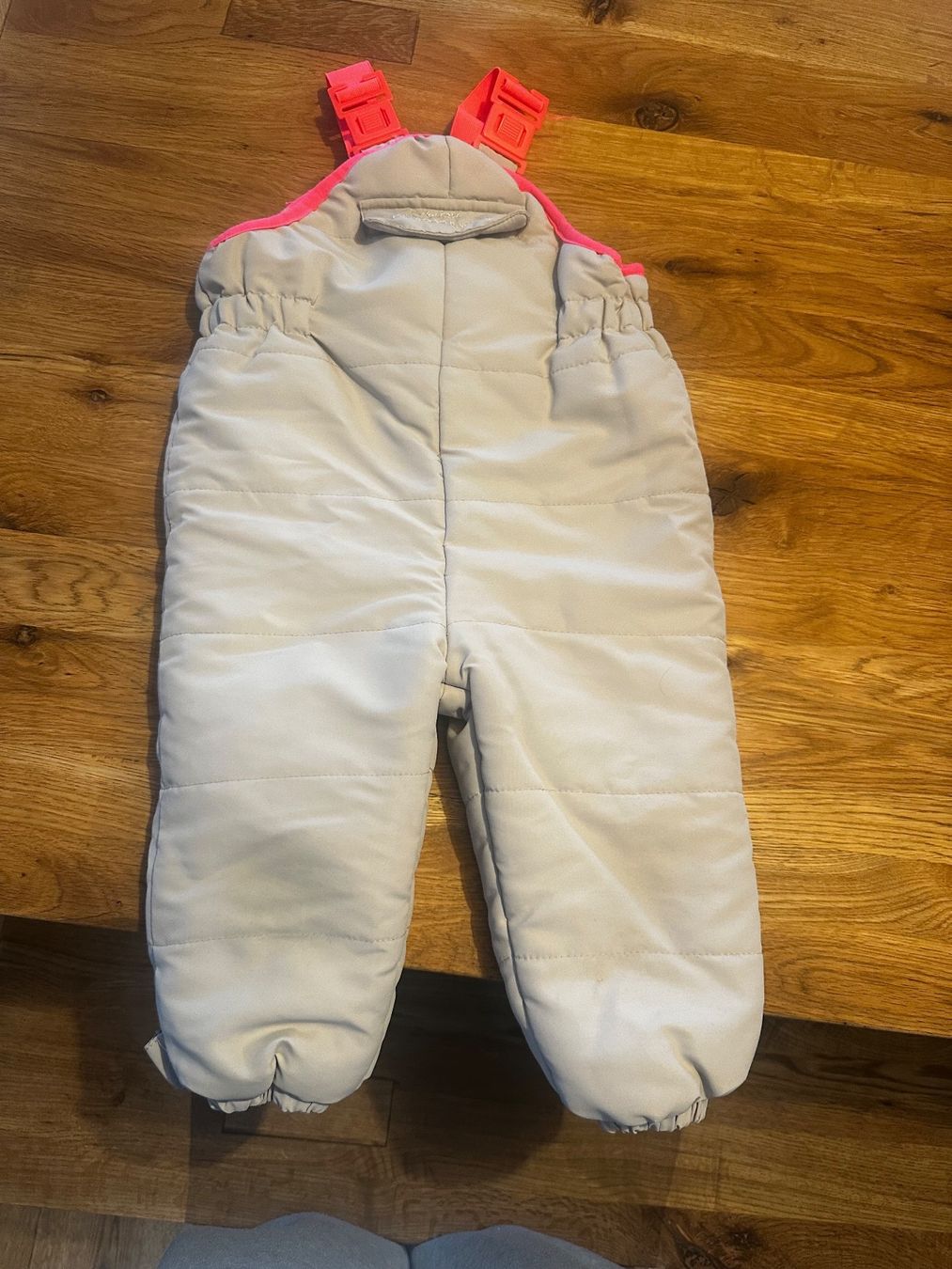 Zara Pantaloni: Skin Hose 86cm – Usato da Rapperswil BE venduto da aro_66tx 3