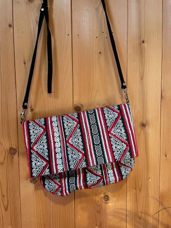 Hübsche Handtasche im Bohostil