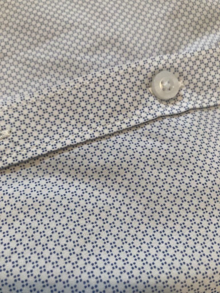 Camicie, T-shirt & Polo: Knaben Hemd – Usato da Münchwilen TG venduto da Caroline_T. 1