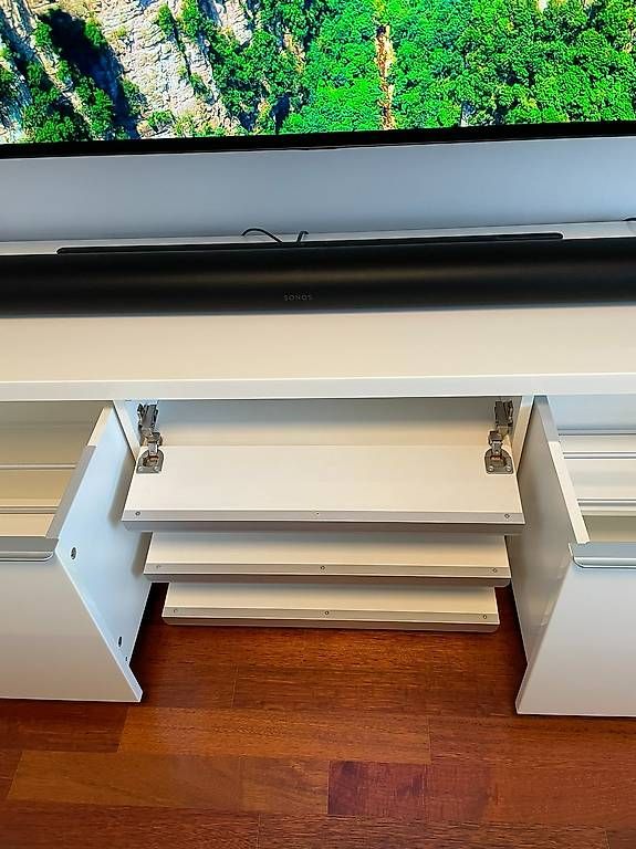 Ikea TV Möbel: Ikea TV-Kommode / TV-Möbel – Gebraucht aus Zürich von Secure 3