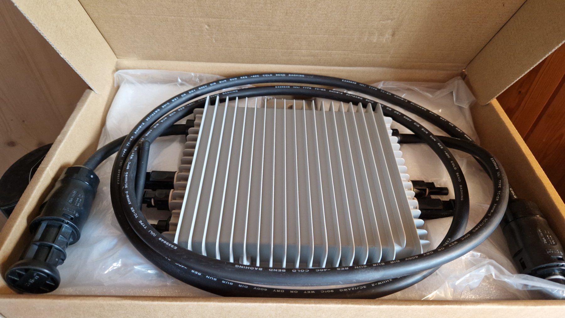 Inverter: Deye SUN600G3-EU-230 Micro Wechselrichter inkl. Konf. – Nuovo (secondo la descrizione) da Meiringen venduto da Dorrer