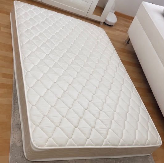 Matratzen: Matratze 140x200 cm – Gebraucht aus Solothurn von G_KY 1