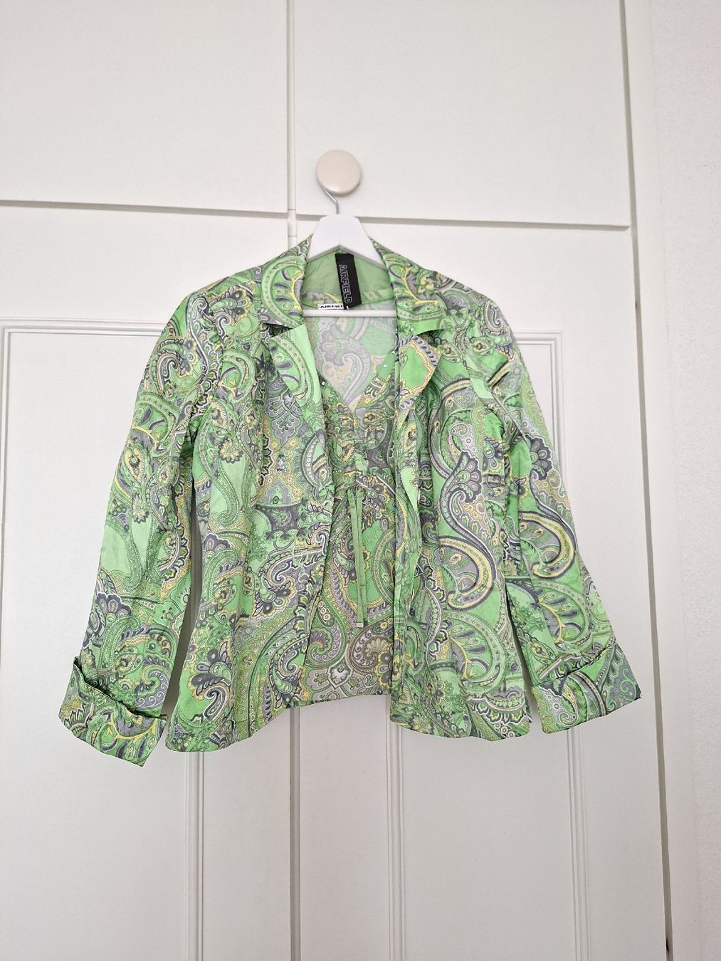 Airfield Lots de vêtements: Ensemble AIRFIELD veste + top imprimé vert – D'occasion à Lutry par Sim_Sta 1