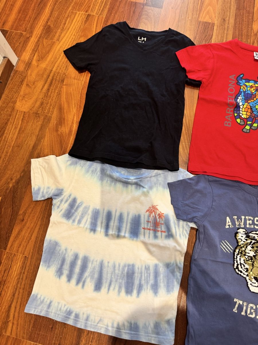 Lotti & Set di vestiti: Jungen t-Shirts Gr. 110 – Usato da Adliswil venduto da Marylu001 3