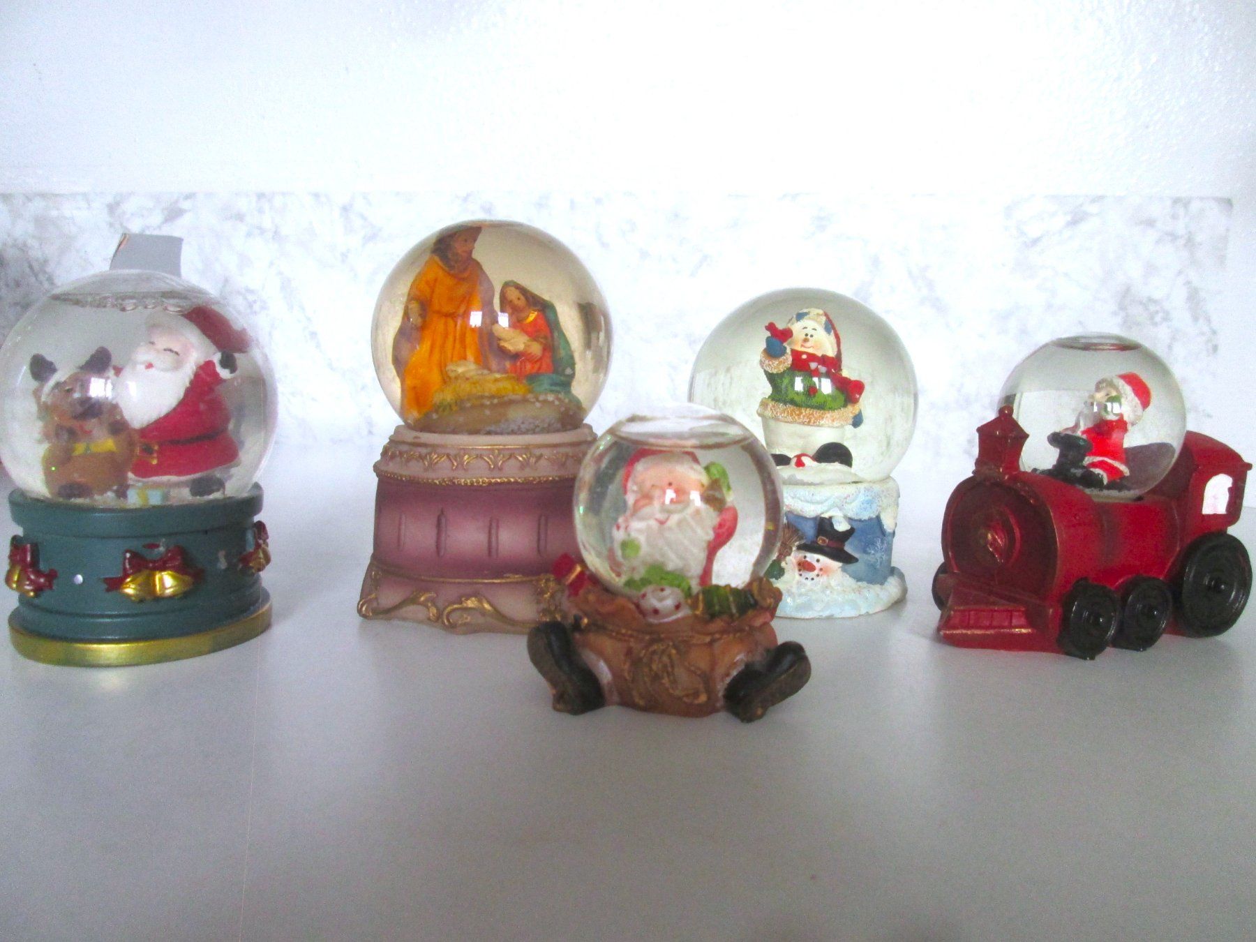 Toutes les décorations: 5 Schneekugeln – D'occasion à Sementina par babucia