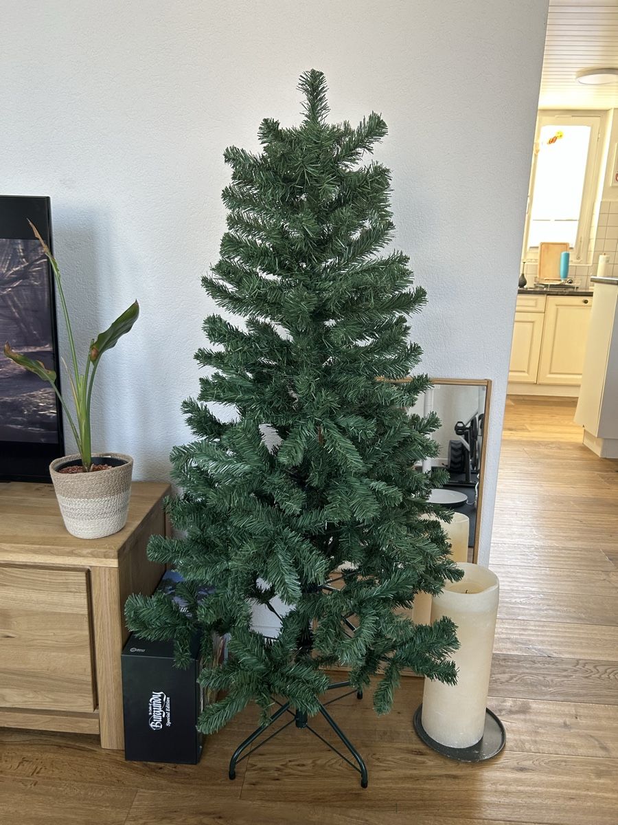 Tutte le decorazioni: Weihnachtsbaum (künstlich) – Usato da Olten venduto da noellealisha