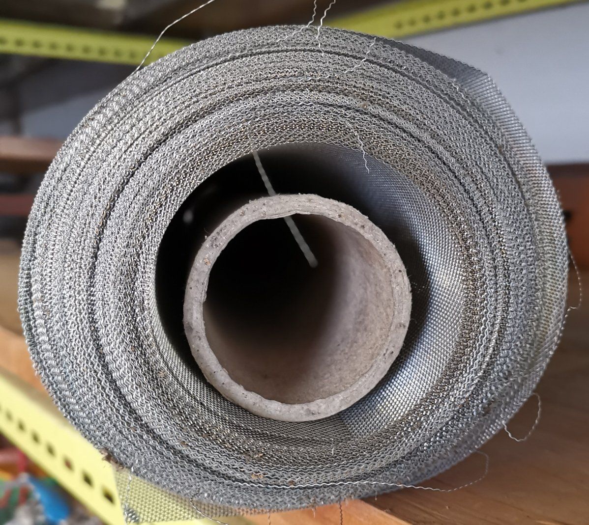 Griglie e Inferriate: Drahtgewebe Buntmetall, galvanisiert, Masche ca. 1 mm – Nuovo (secondo la descrizione) da Liestal venduto da Ciccoo