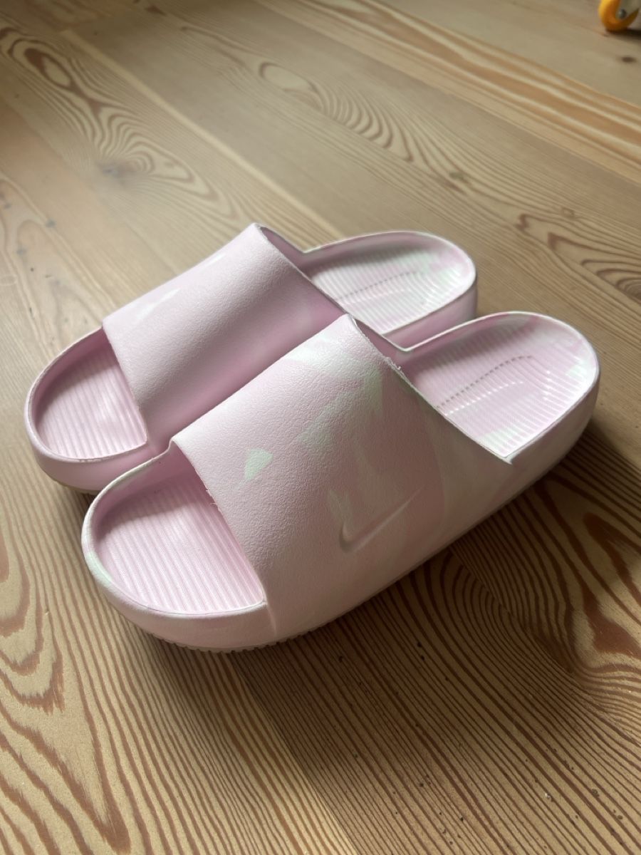 Nike Chaussures hommes: Nike Calm Pink Slides – D'occasion à Zürich par tsw_f52q 2