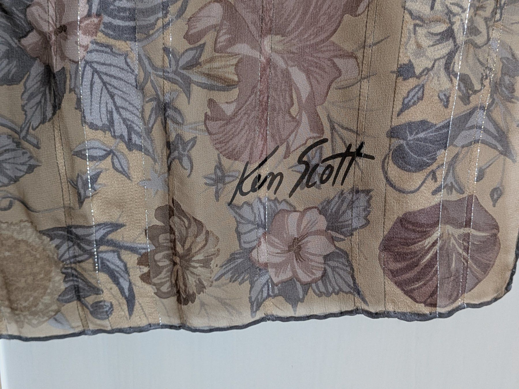 Foulards & écharpes: Foulard Ken Scott – D'occasion à Emmen par magelan 2