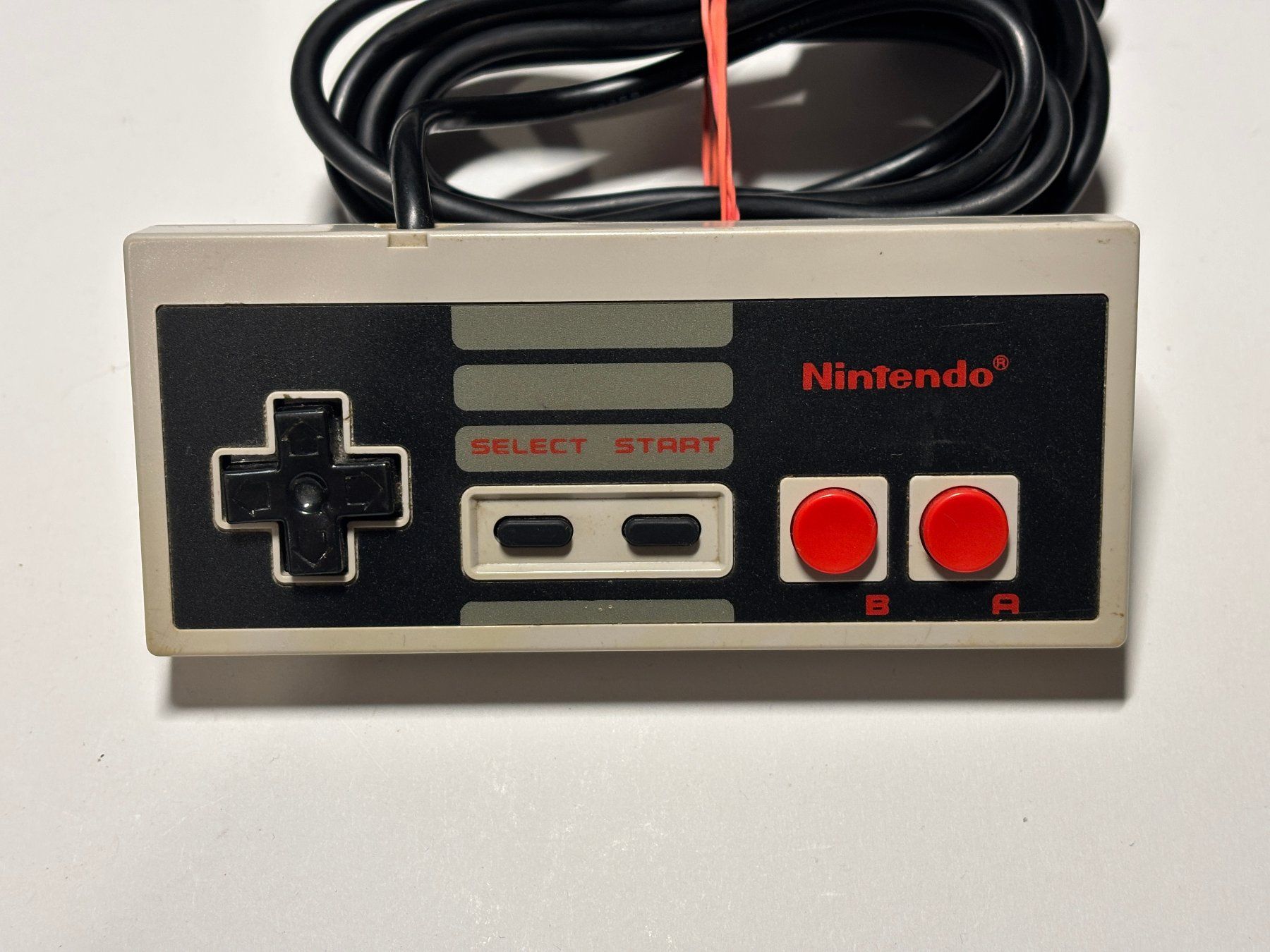 Nintendo Controller: NES - Controller – Gebraucht aus Allschwil von Bullach