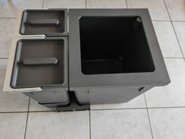 Müllex  Einbau-Abfallsystem grau mit Deckel für 35 Liter.