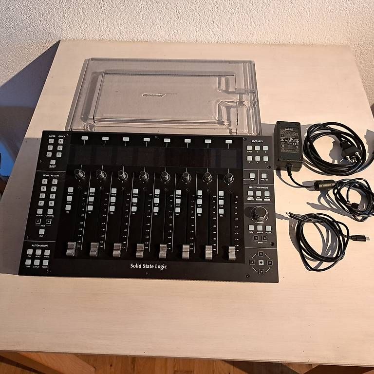 Systèmes de contrôle: Solid State Logic UF8 – D'occasion à Bonstetten par tonalent