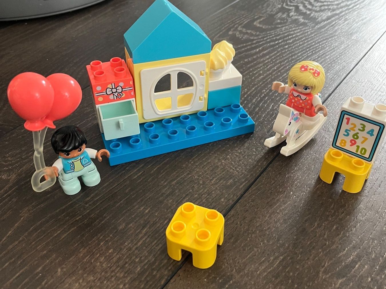 Lego Giocattoli: Lego Duplo Set Geburtstag – Usato da Fehraltorf venduto da Tschiferli