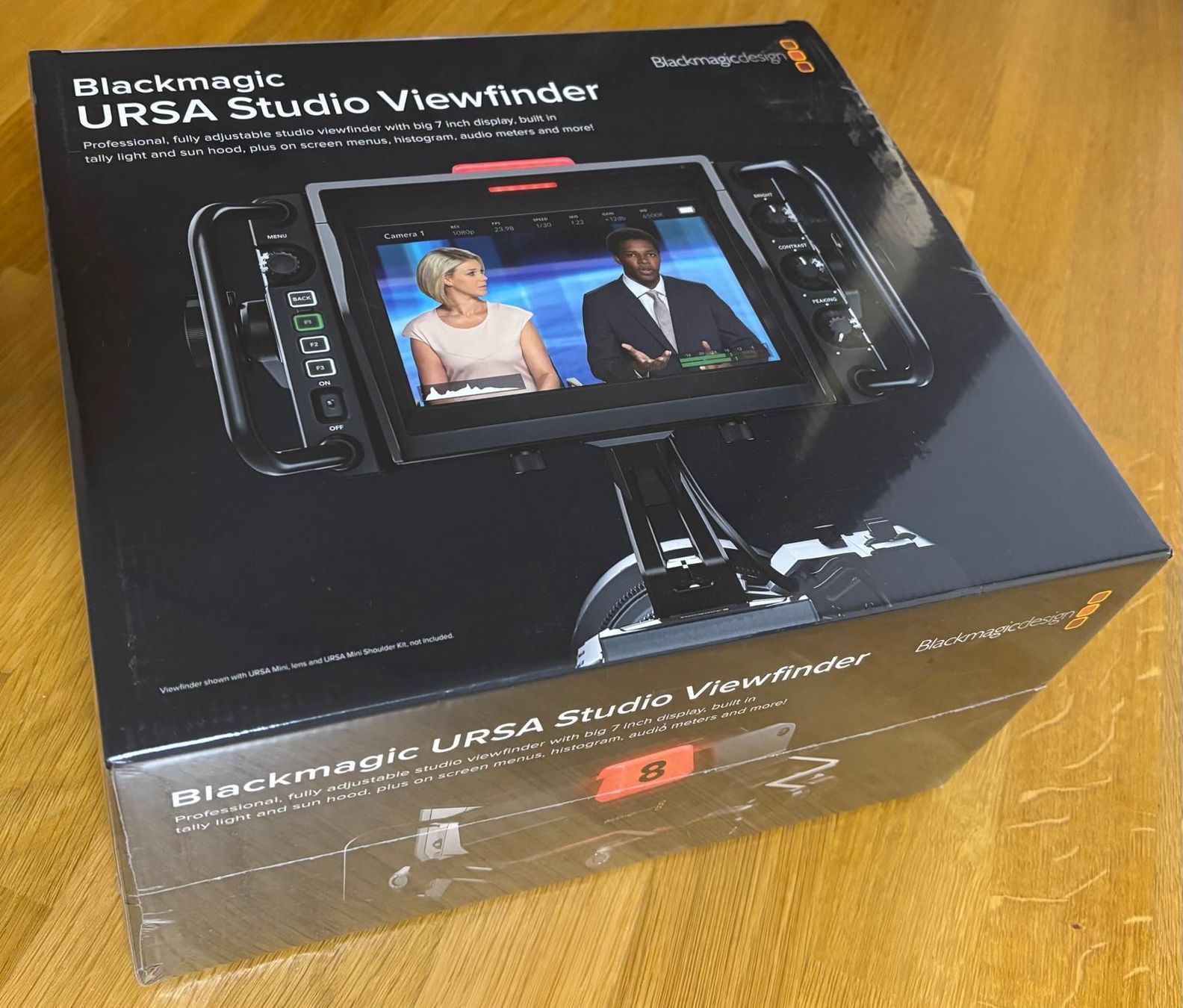 Blackmagic Videocamere: Blackmagic URSA Studio Viewfinder G2 neuf – Nuovo e nell'imballaggio originale da Hauterive NE venduto da Kerj0 1