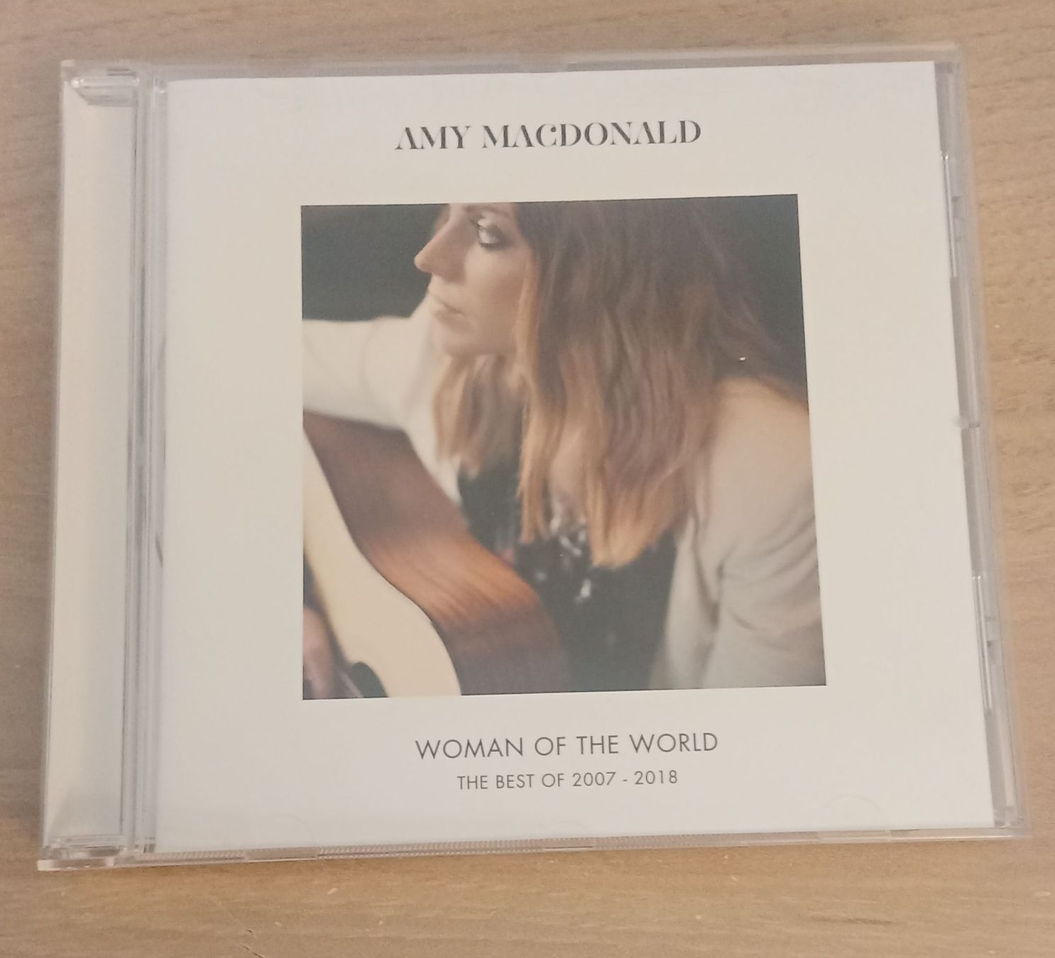 CD: Amy MacDonald  – Usato da Liebefeld venduto da CD-Urs