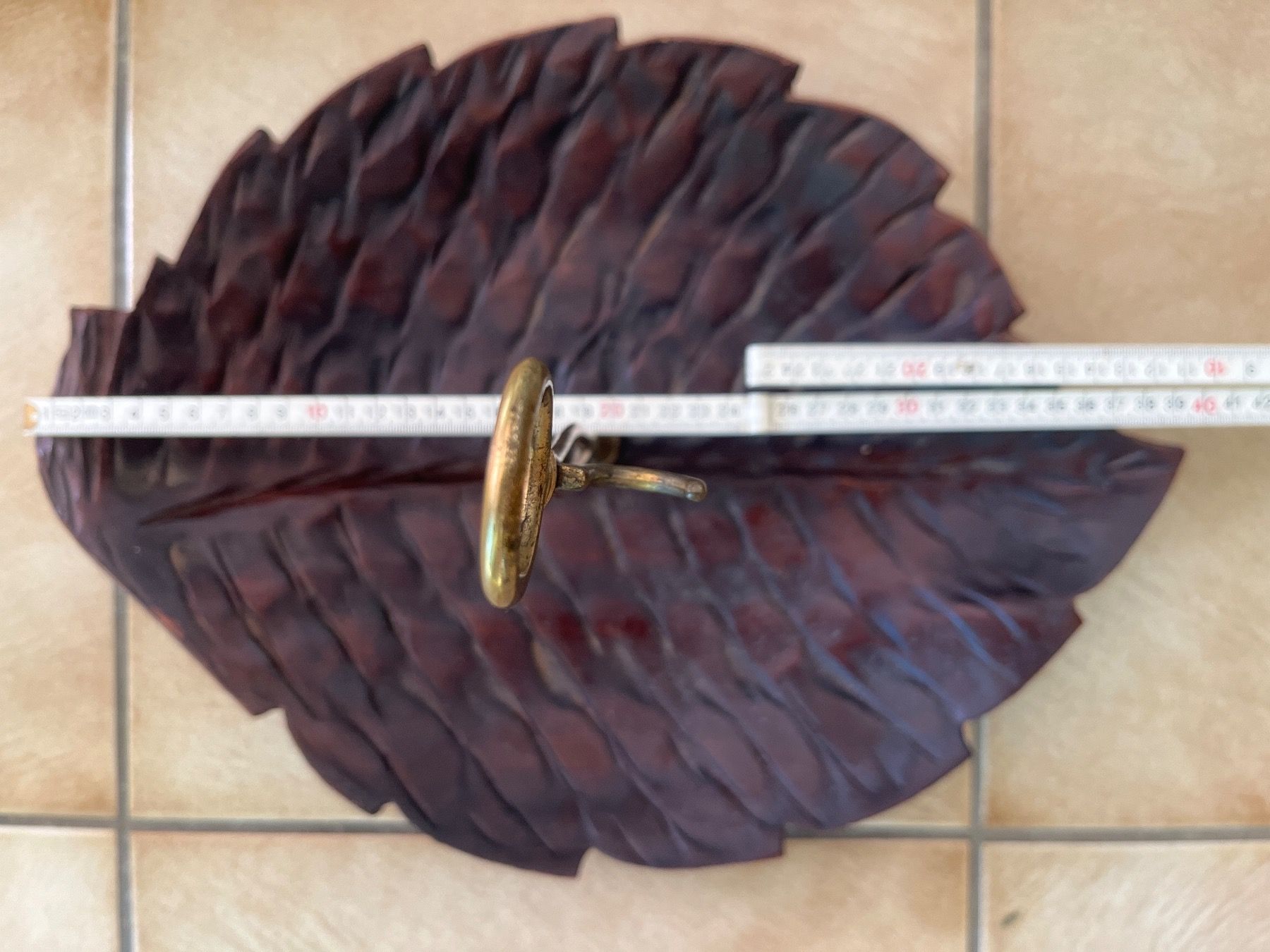 Piatti: Plat support en bois en forme de feuille – Usato da Vernayaz venduto da Darkfrost 1