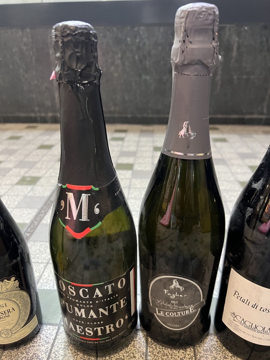 Bevande alcoliche: Lot de 8 alcools et vins italiens – Nuovo (secondo la descrizione) da Genève venduto da Leboucheoreilles 3