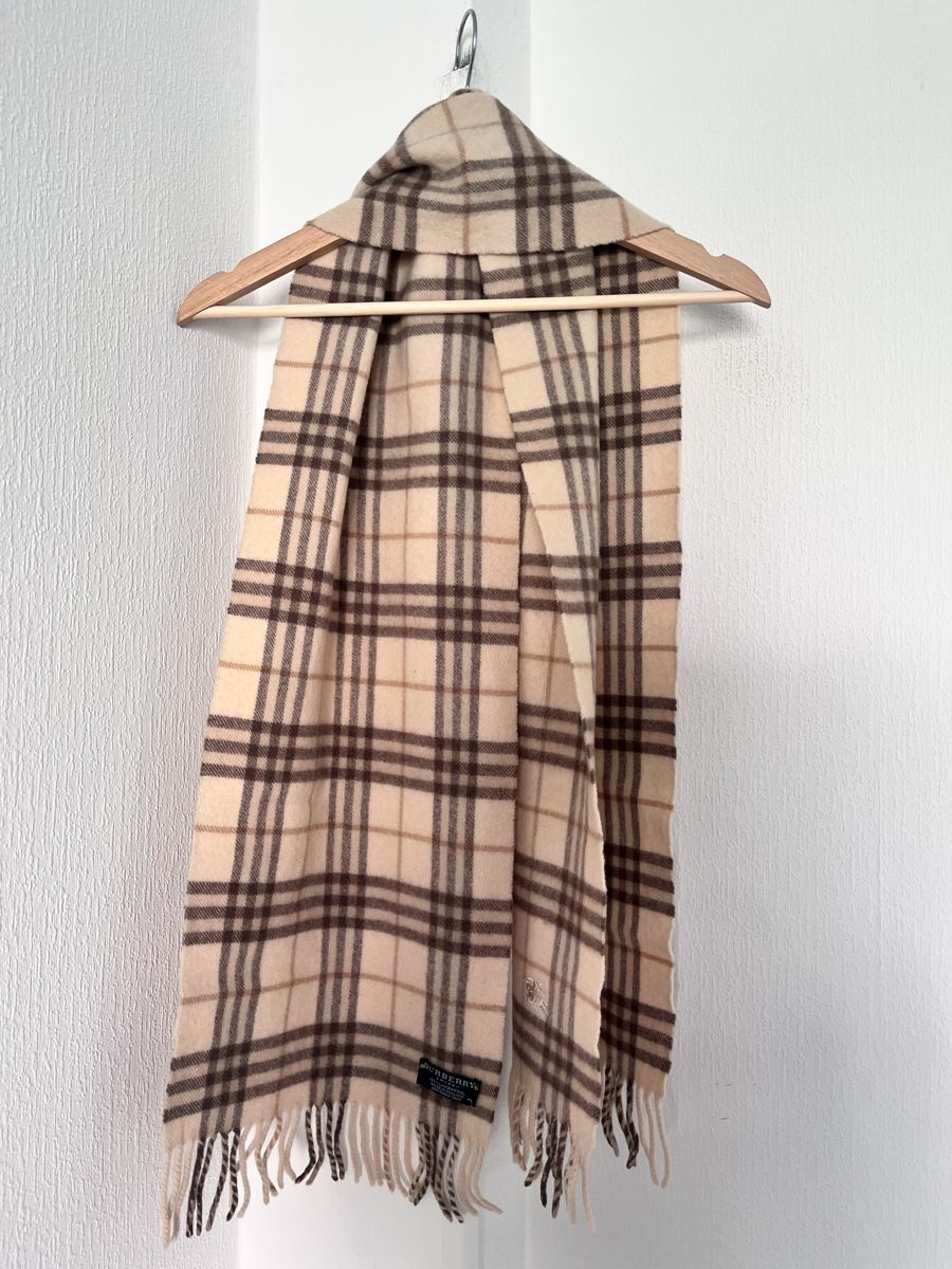 Burberry Foulard & Sciarpe: Burberry Wool Scarf Original – Usato da Lausanne venduto da Danash