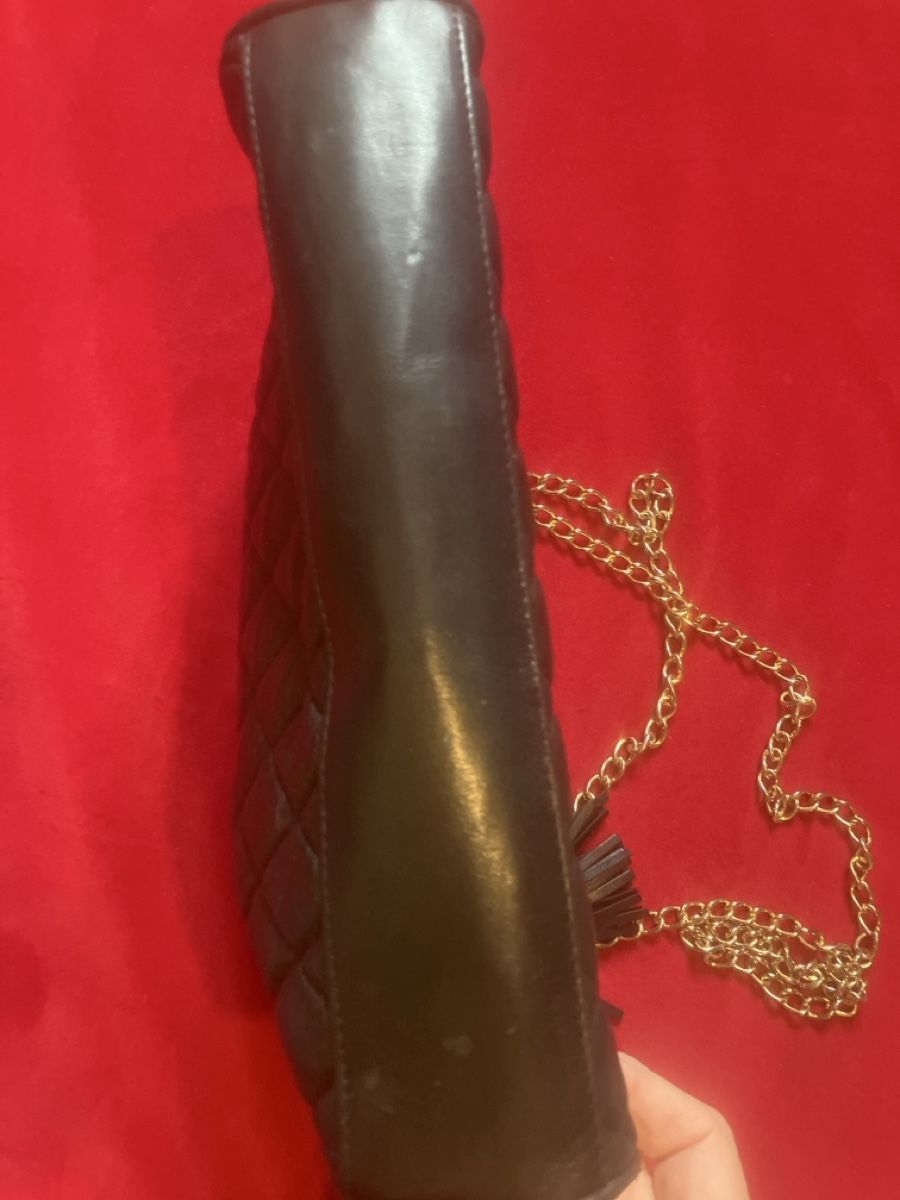 Borse da donna: Leder Handtasche schwarz mit Goldkette  – Usato da Muralto venduto da jac_hkz5 6