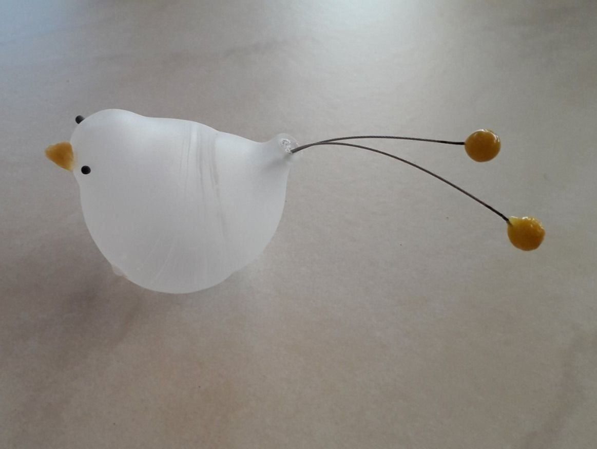 Statuette: Burri Glas Vogel, sitzend – Nuovo e nell'imballaggio originale da Winistorf venduto da acreativ2