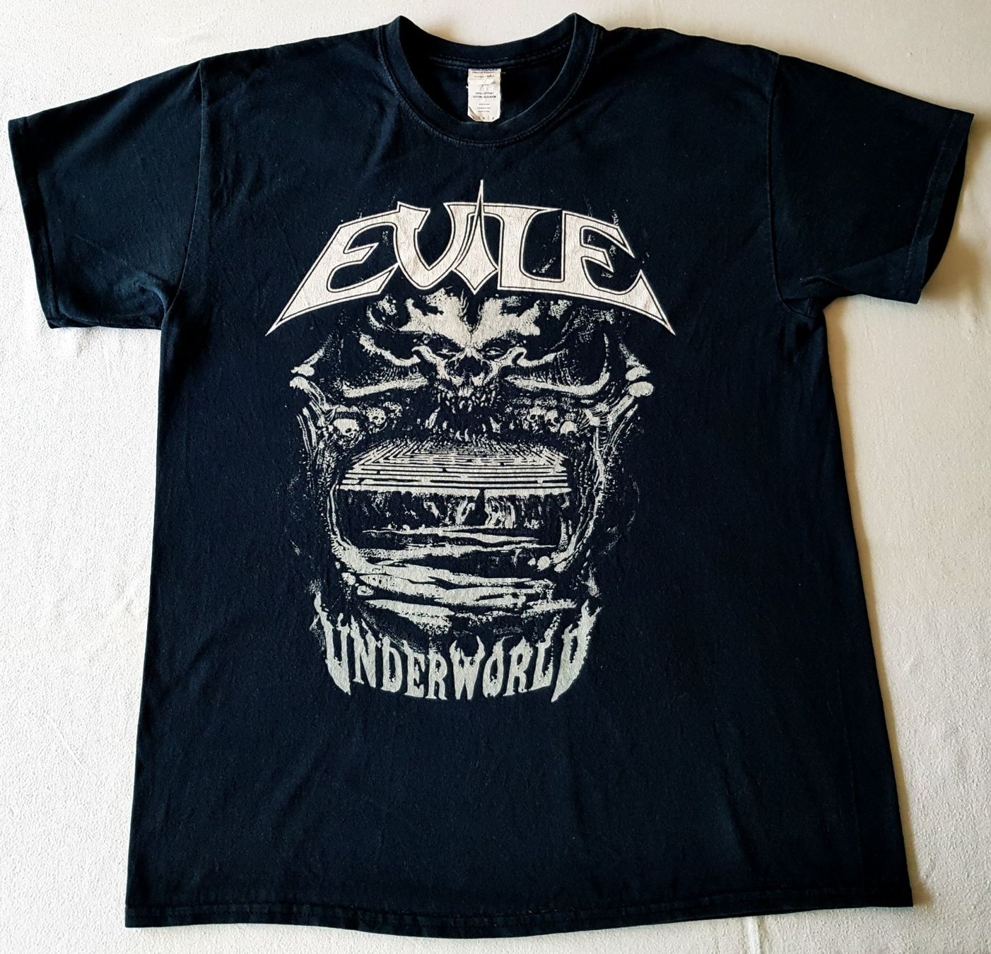 T-Shirts: Evile - Underworld - T Shirt - Grösse L - Gildan – Gebraucht aus Uster von Zardodel