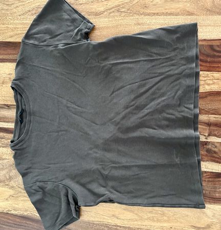 Dunkelbraunes Massimo Dutti T-Shirt