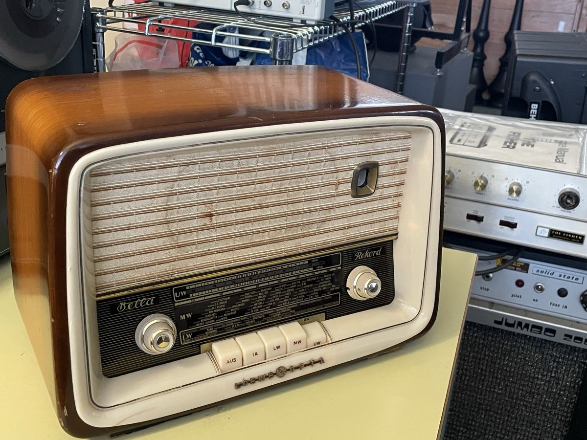 Loewe Radios: Loewe Opta Bella Rekord – Gebraucht aus Oftringen von Jradioman 3
