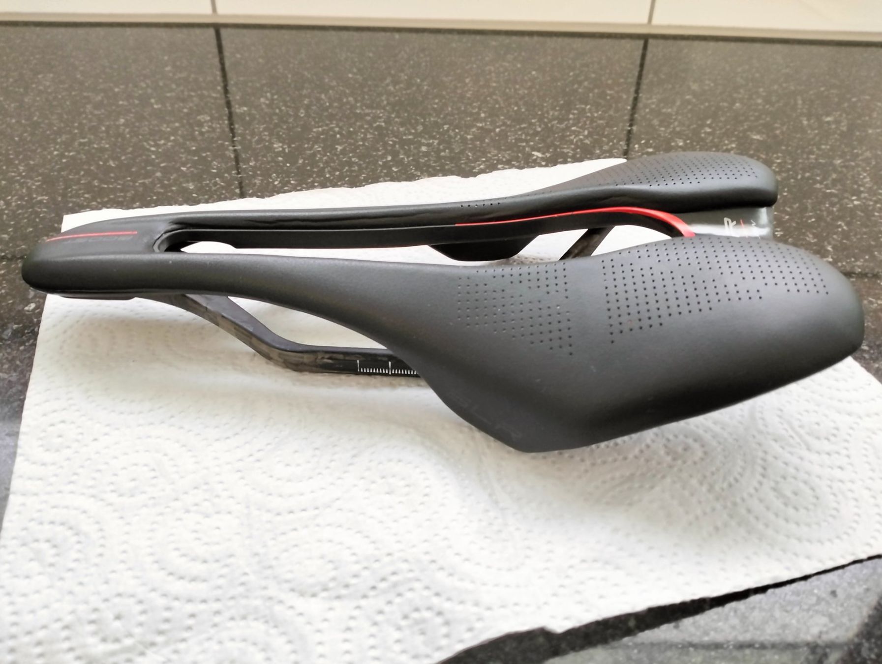 Selle Italia Pezzi di ricambio: SLR Boost Kit Carbonio Superflow (128g) – Usato da Uster venduto da KarlZH 7