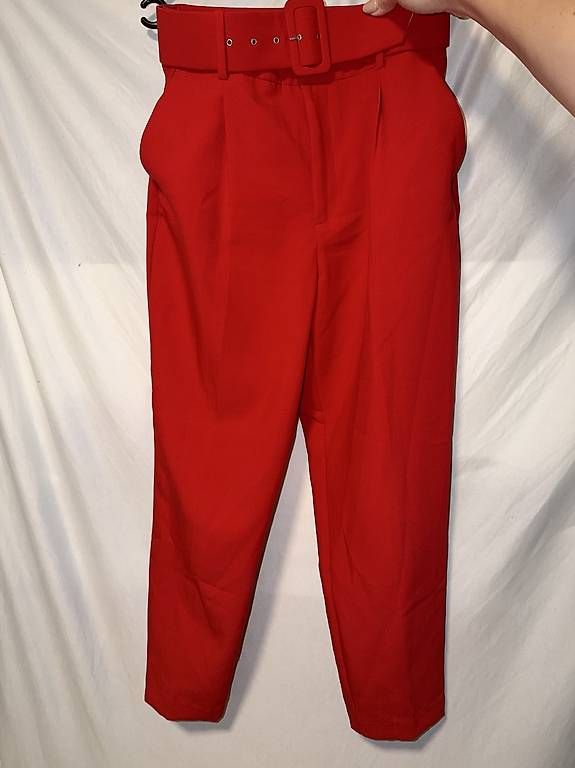 Pantaloni: Stoffhose ZARA rot, Gr. M – Usato da Opfikon venduto da dan_pkf7