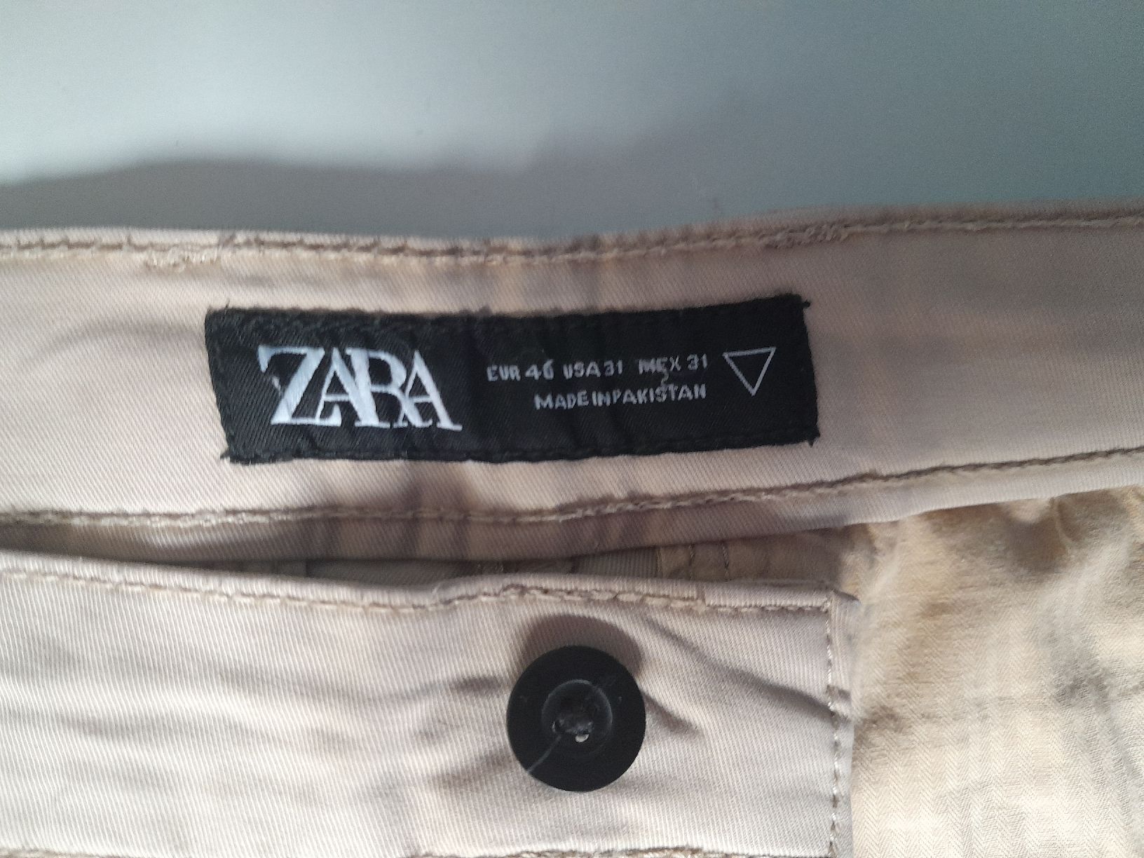 Zara Pantaloni: pantalon zara taille 40, beige – Usato da Genève venduto da ang_fd8z 3