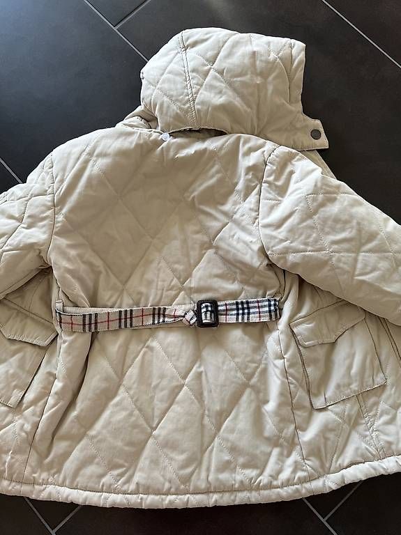 Jacken: Burberry Winterjacke neuwertig – Gebraucht aus Freienbach von ang_8xxz 3