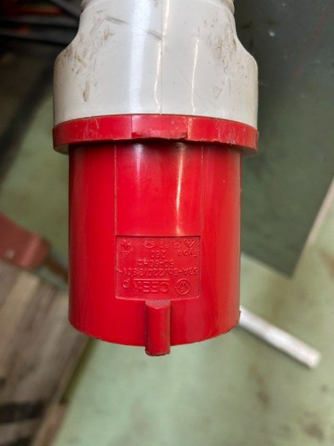 Stromzufuhr: Sicherungskasten Stromverteiler – Gebraucht aus Dürnten von Kiosk7 1