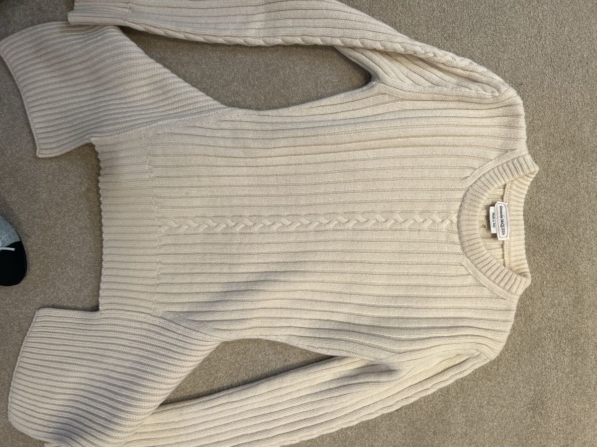 Alexander Mcqueen Pullover & Sweatshirts: Alexander McQueen Pullover gerippt beige Grösse XL – Gebraucht aus Zürich von JLaurenti 1
