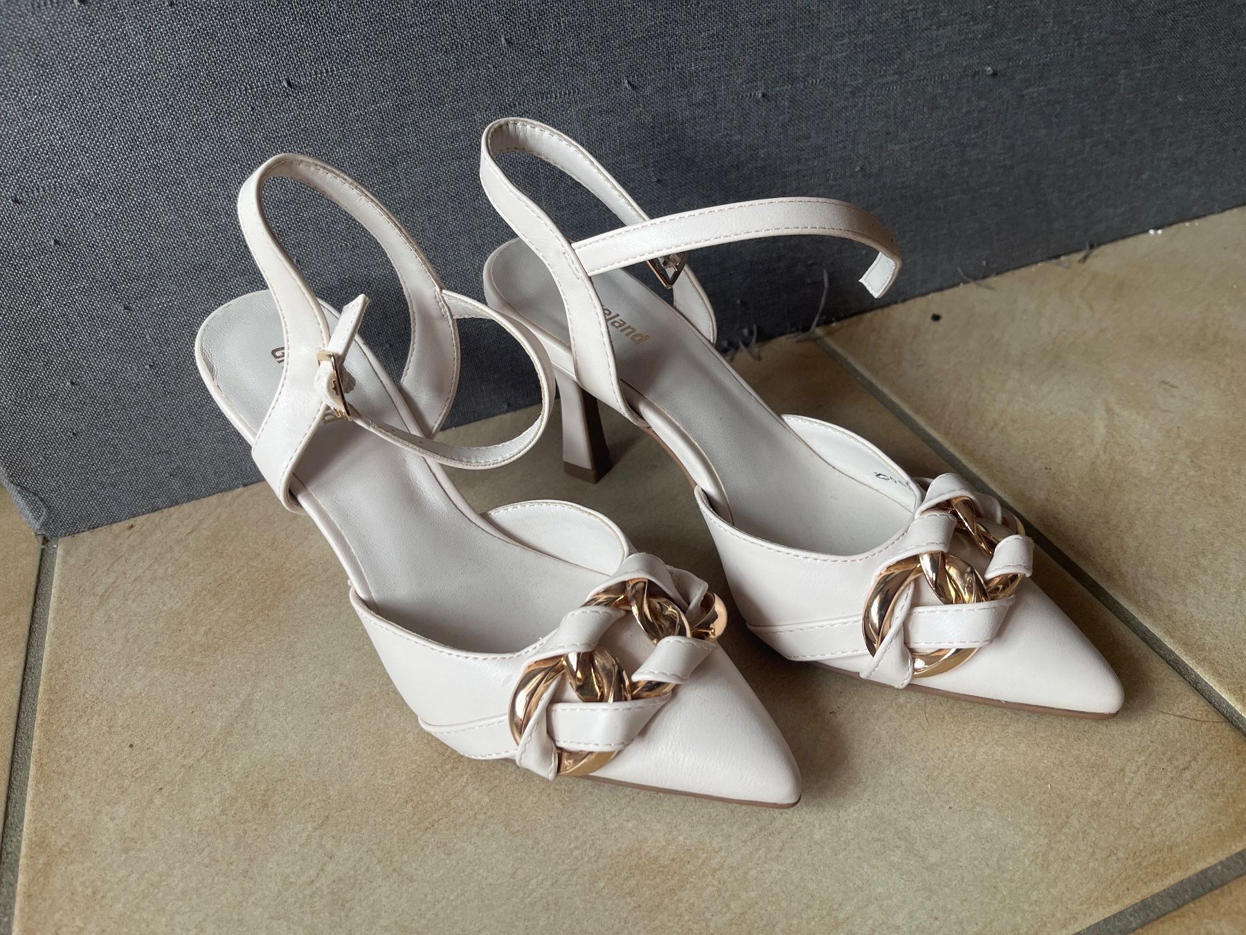 Graceland Damenschuhe: GRACELAND Escarpins blancs taille 36 neuf – Neu (gemäss Beschreibung) aus Vernayaz von Darkfrost