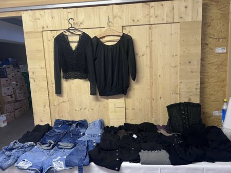 Kleiderpaket Damen diverse Artikel Grösse S (74)