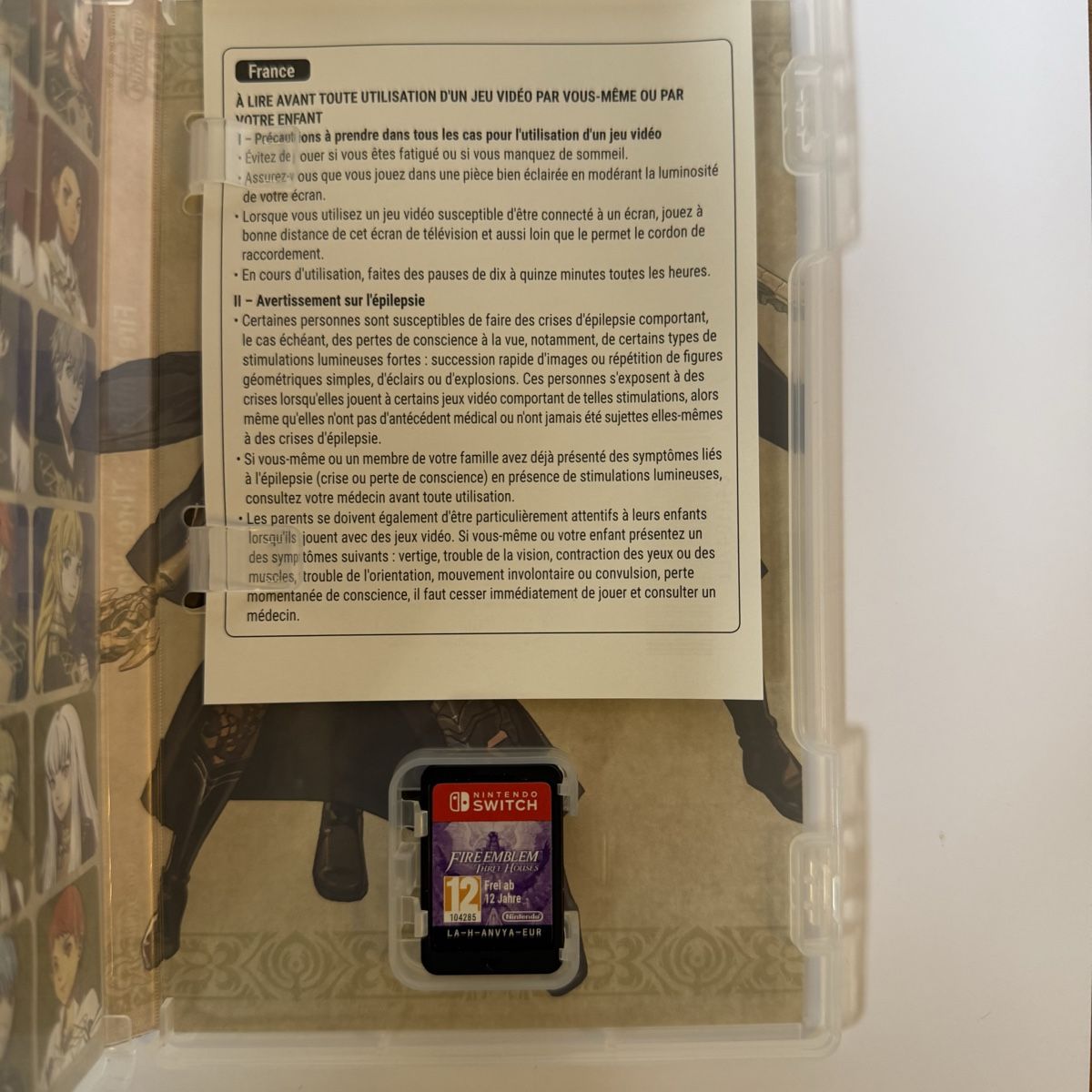 Nintendo Spiele: Fire Emblem Three Houses - Nintendo Switch – Gebraucht aus Vésenaz von RMShop 2