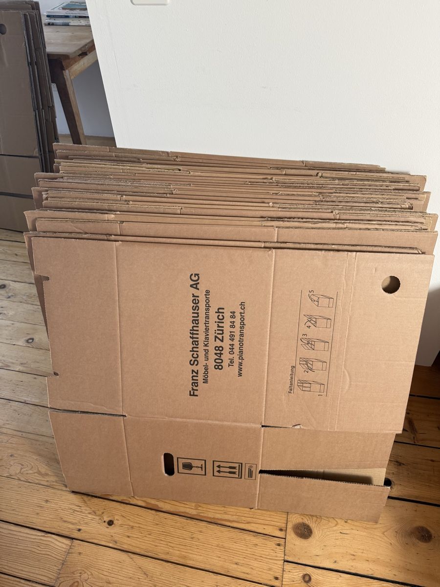 Kartons: 30 Karton moving box – Gebraucht aus Zürich von tja_8c8x