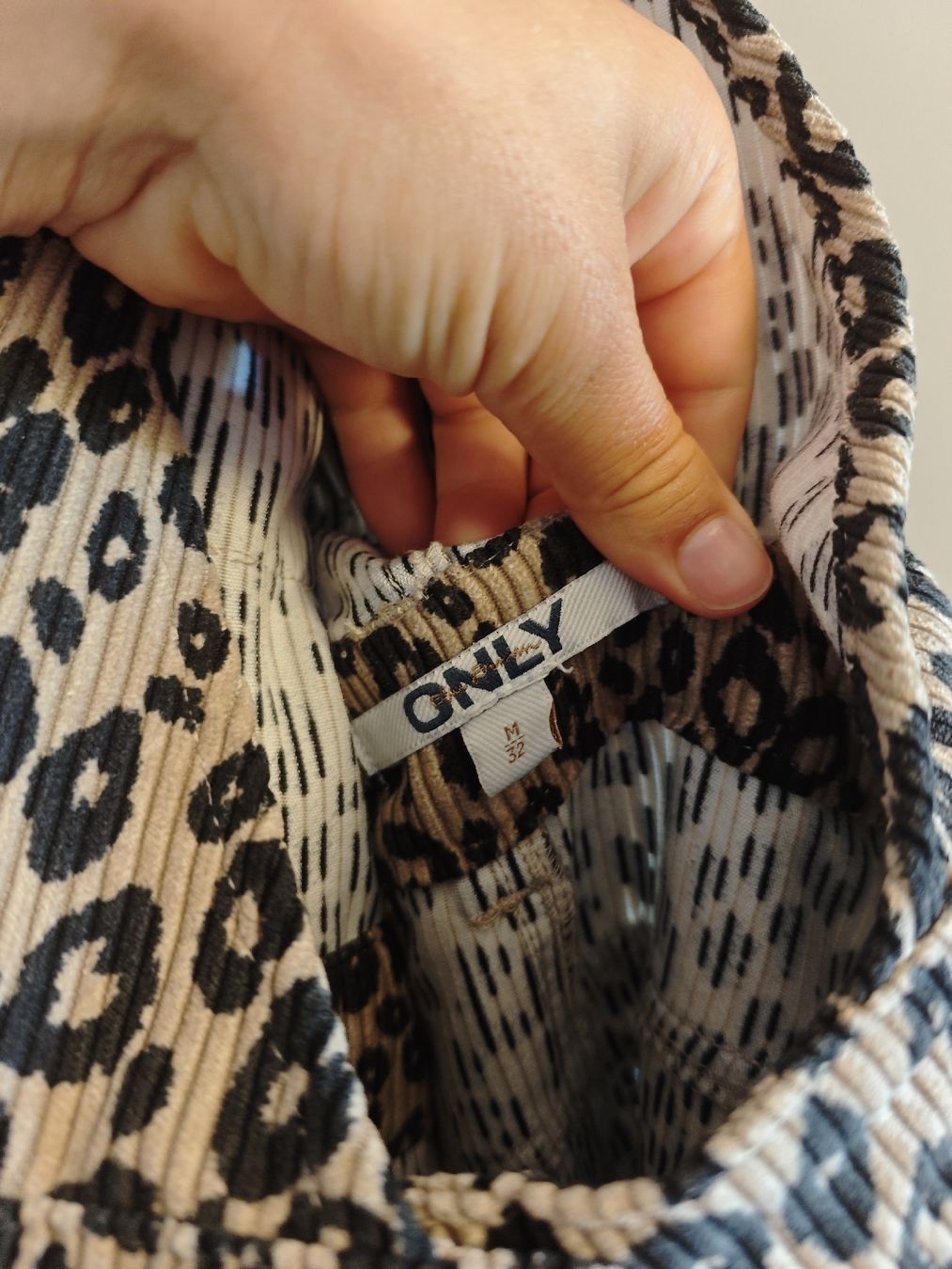 Tute: jumpsuit Leoprint – Usato da Nennigkofen venduto da reg_2l8m 3