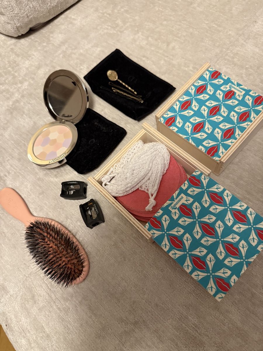 Accessori per capelli: Barrettes / pinces / Accessoires cheveux – Usato da Lausanne venduto da Stephaniesdressing 2