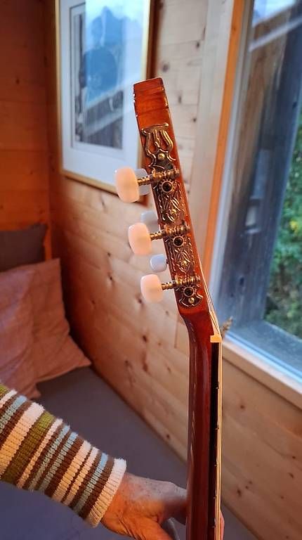 Strumenti musicali: Guitare espagnole Raimundo 104B  – Usato da Genève venduto da Khema17 1