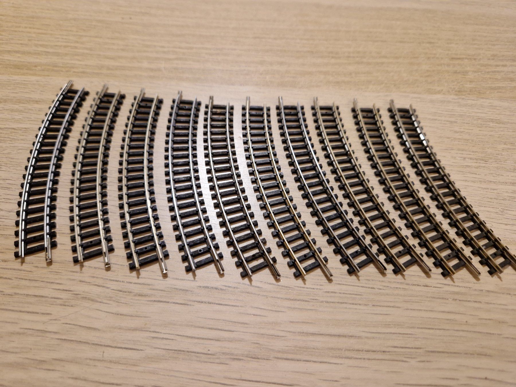 Trix Modellini di ferrovie: Minitrix 10 x 4912 gebogenes gleis N – Usato da St-Aubin-Sauges venduto da tantome 1