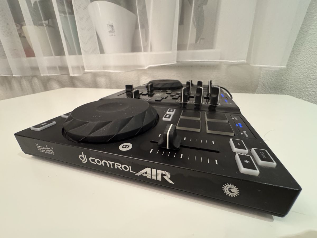 Hercules Platines de mixage: DJ Controller Hercules DJControl AIR – D'occasion à Bülach par VM8392X 3