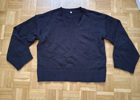 Pull col en V noir taille S