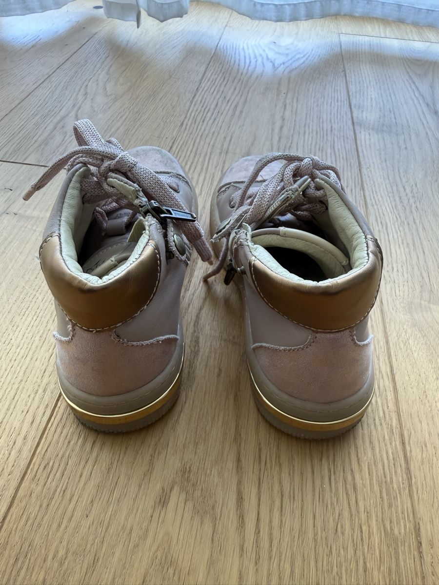 Primigi Scarpe per ragazze: Primigi Schuhe mit Sternen, Grösse 30 – Usato da Grenchen venduto da Veracava 5