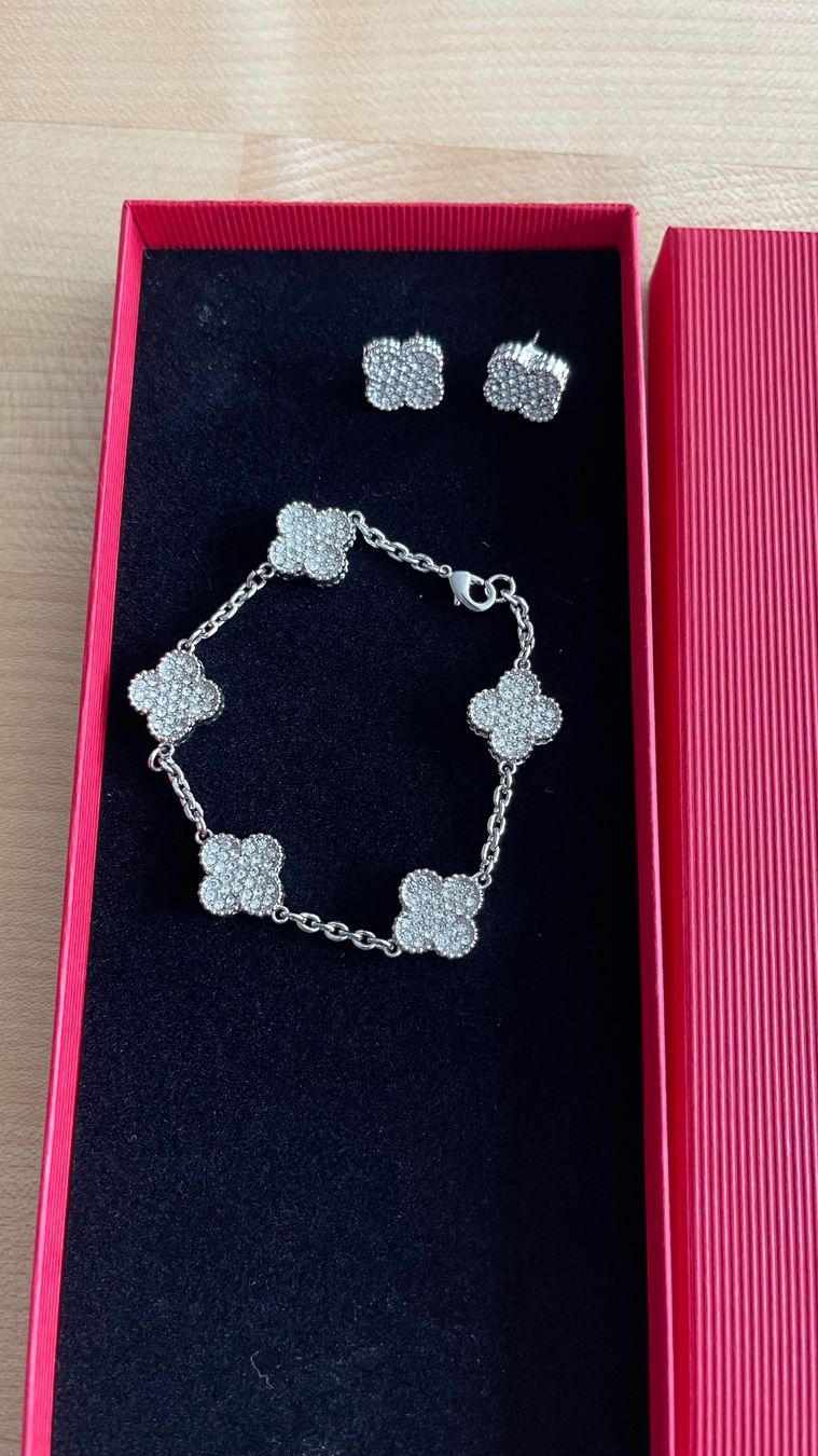 Bracciali & Braccialetti: Armband und Ohrringe – Usato da Ruggell venduto da expoli